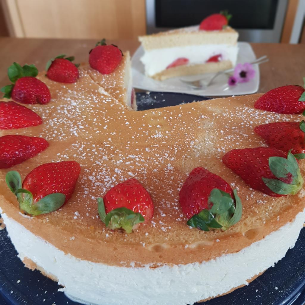 Käse-Sahne Torte|Käse Sahne Torte
