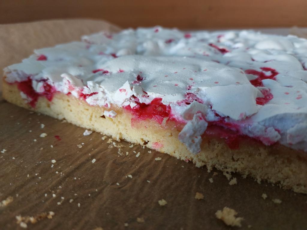Johannisbeerkuchen|Johannisbeerkuchen mit Baiser